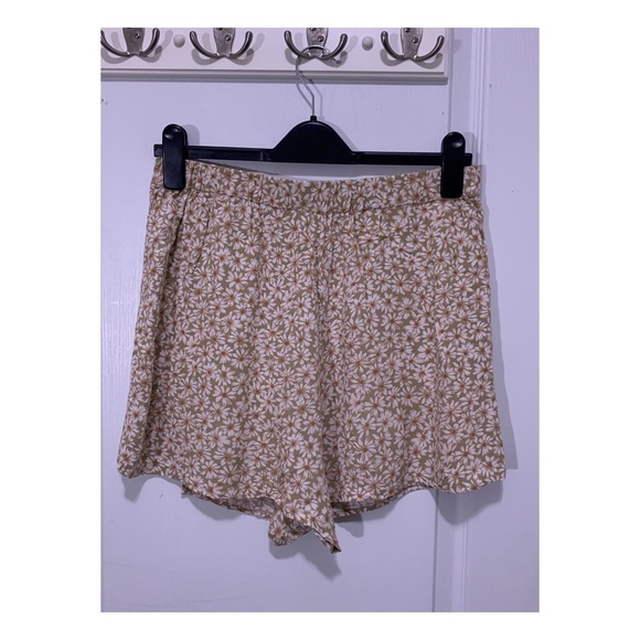 AE Floral Skort - Picture 2 of 2
